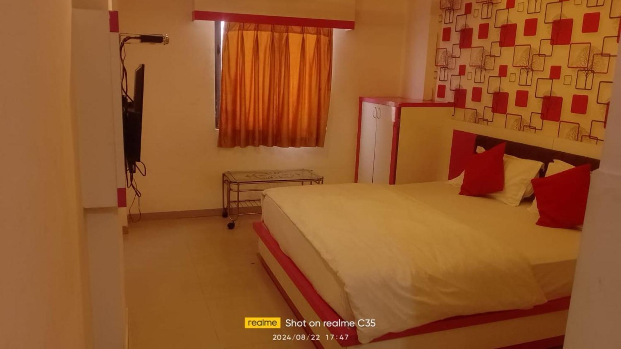 Hotel Paradise -أحمد أباد المظهر الخارجي الصورة